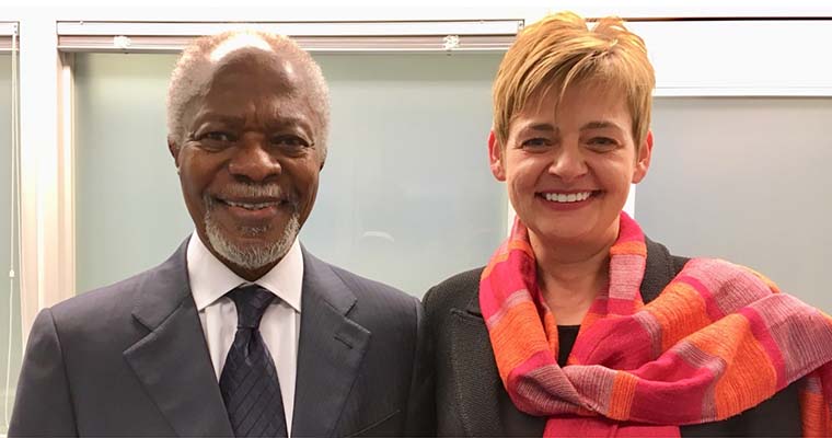 Maria Ivanova with UN Secretary-General Kofi Annan