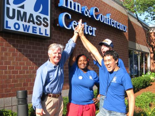 Chancellor Marty Meehan with students at UMass Lowell