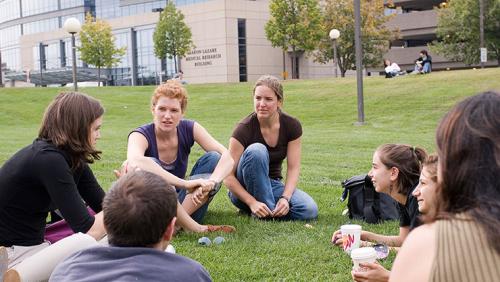 Students outside at UMass Chan 